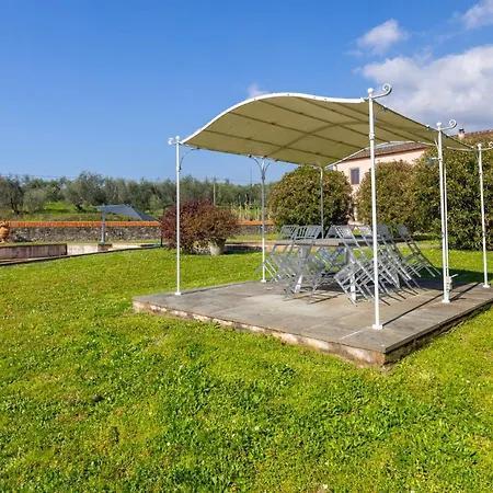 Exclusive With Two Pools And Private Garden
