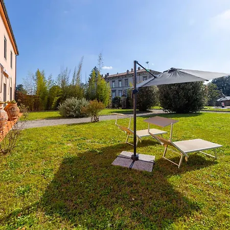 Exclusive With Two Pools And Private Garden *