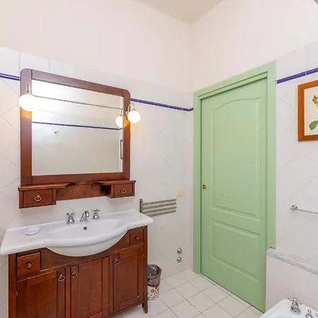 Exclusive With Two Pools And Private Garden * Capannori